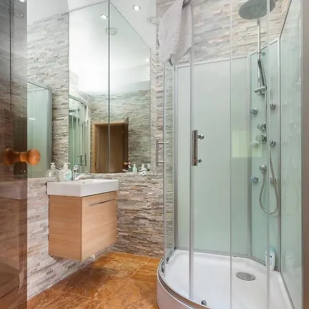 Opera Theater View, 3 Bedroom With Sauna In Old Town Lägenhet *